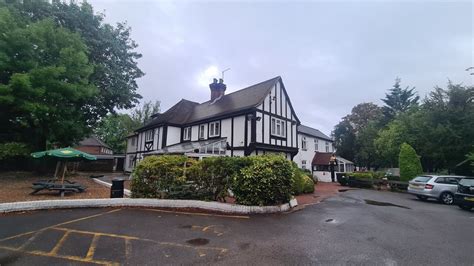 hotel pinner